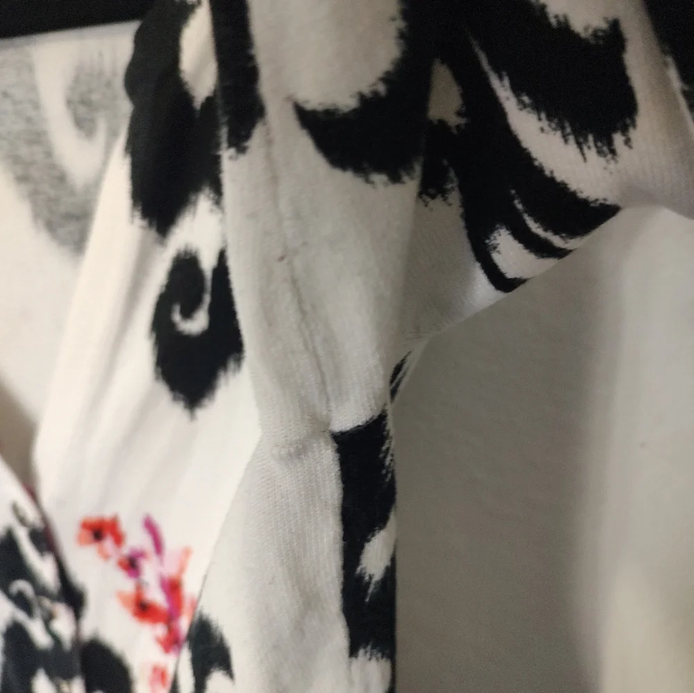 White House Black Market Black and White Cardigan with Pink Floral Design - Picture 7 of 12